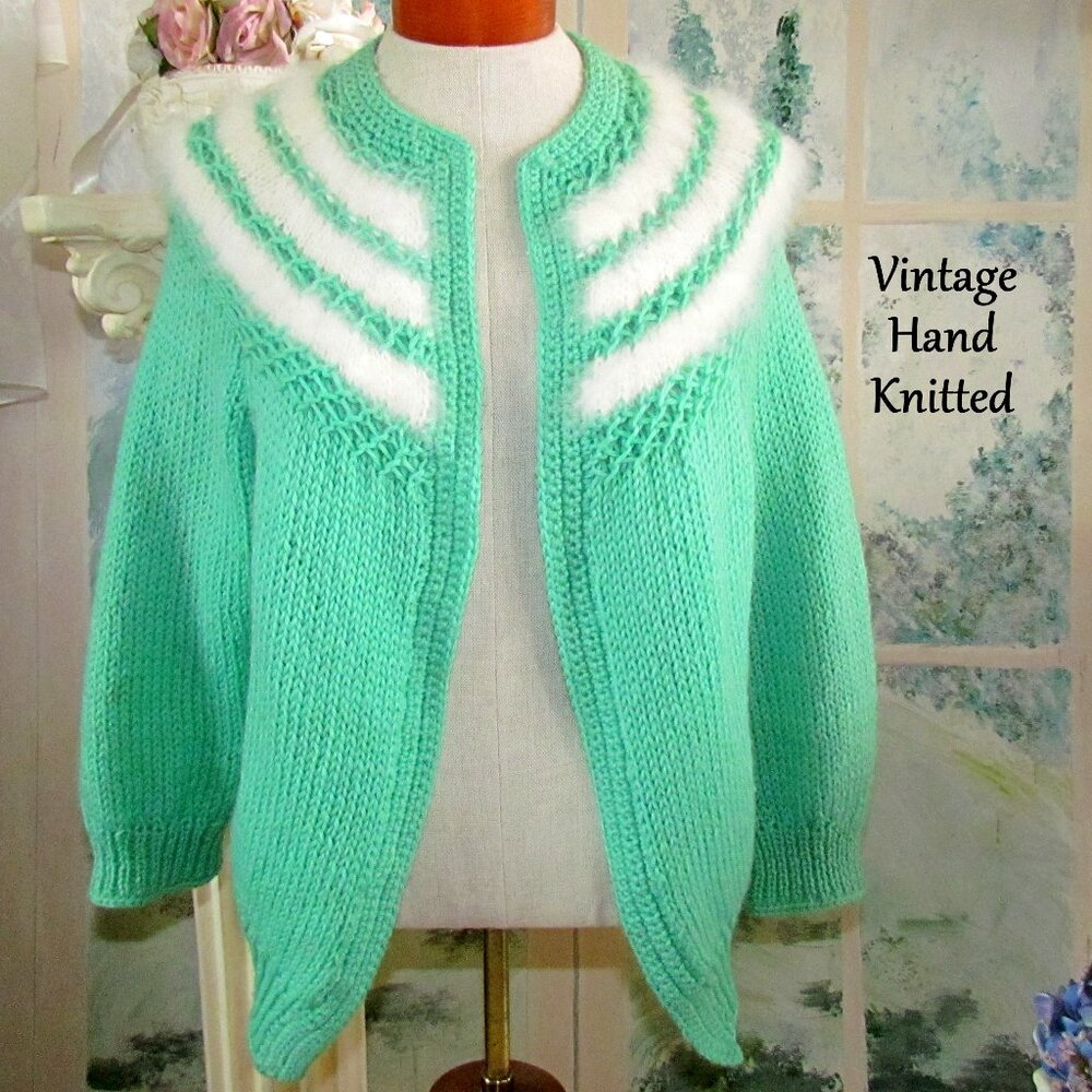 ANGORA TRIMMED SWEATER, L, VINTAGE 1950s, GREEN WOOL w SUPER SOFT WHITE ANGORA